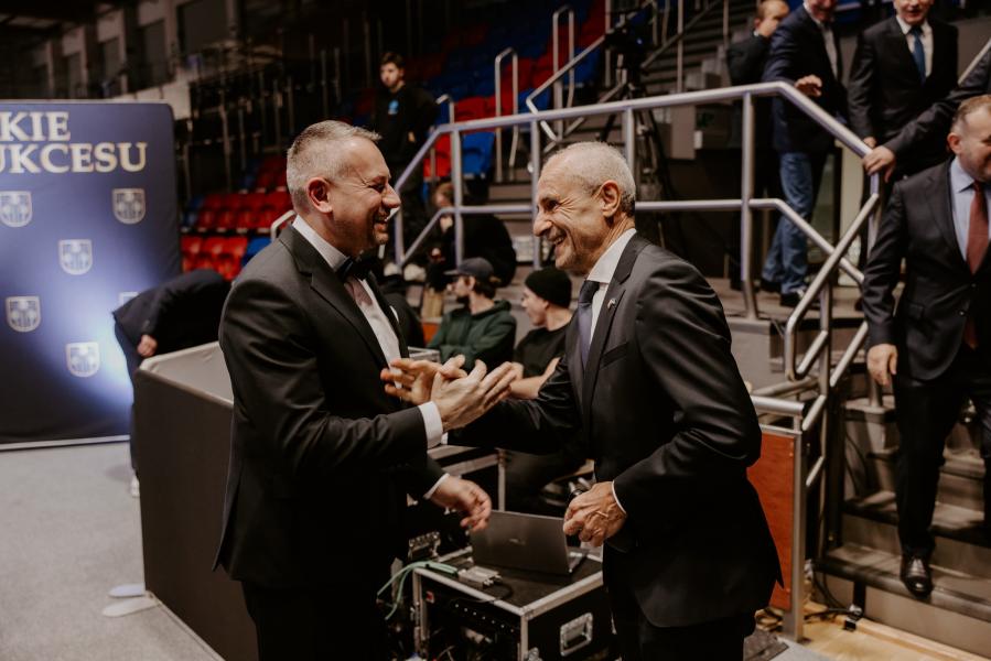 Karlińskie Wieże Sukcesu